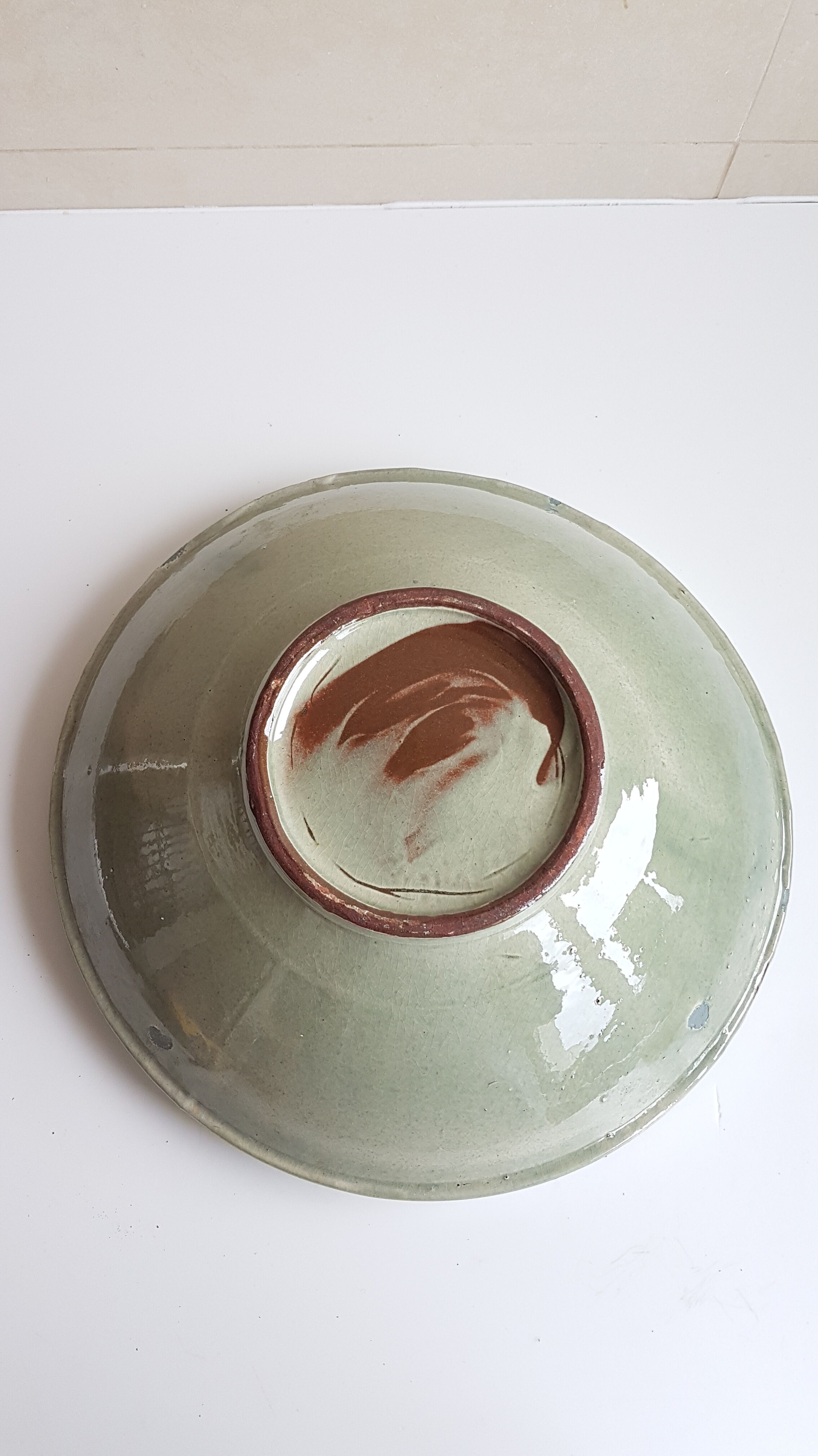 Former artisanal emailed dish