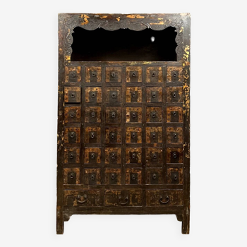 Cabinet d'apothicaire chinois époque 19ème siècle en cyprès noirci
