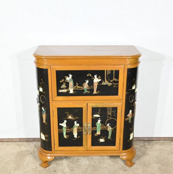 Cabinet Asiatique à Liqueurs en Bois Laqué, Chine – 1950