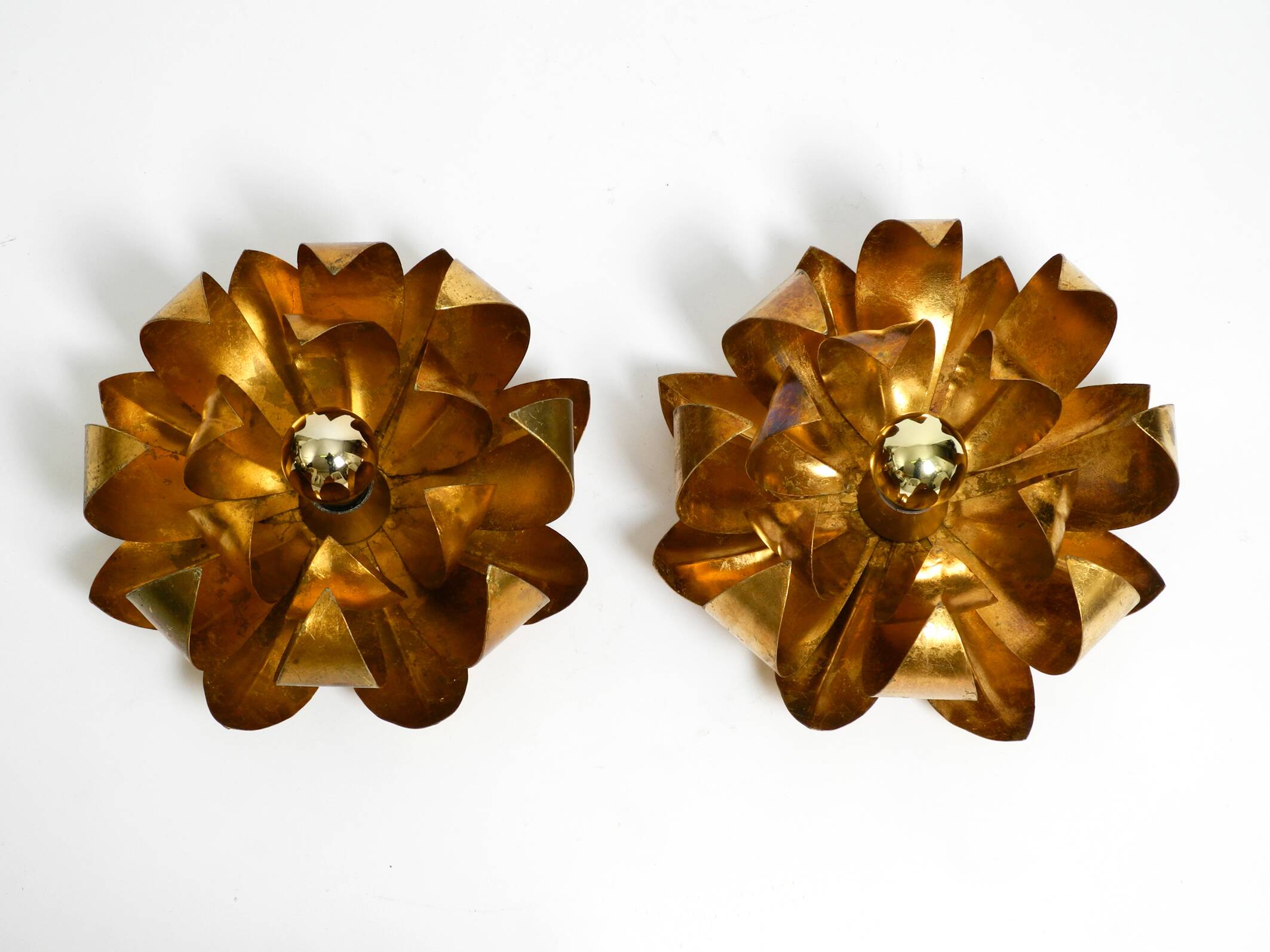 Pair of 70's gilded floral Regency wall or ceiling lamp with large leaves
