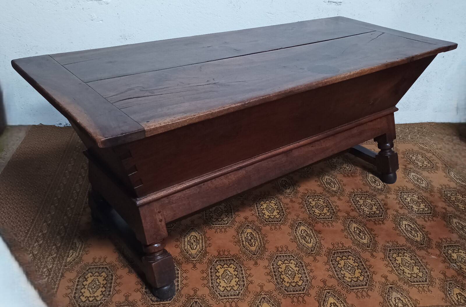 Table Maie en noyer 18ème