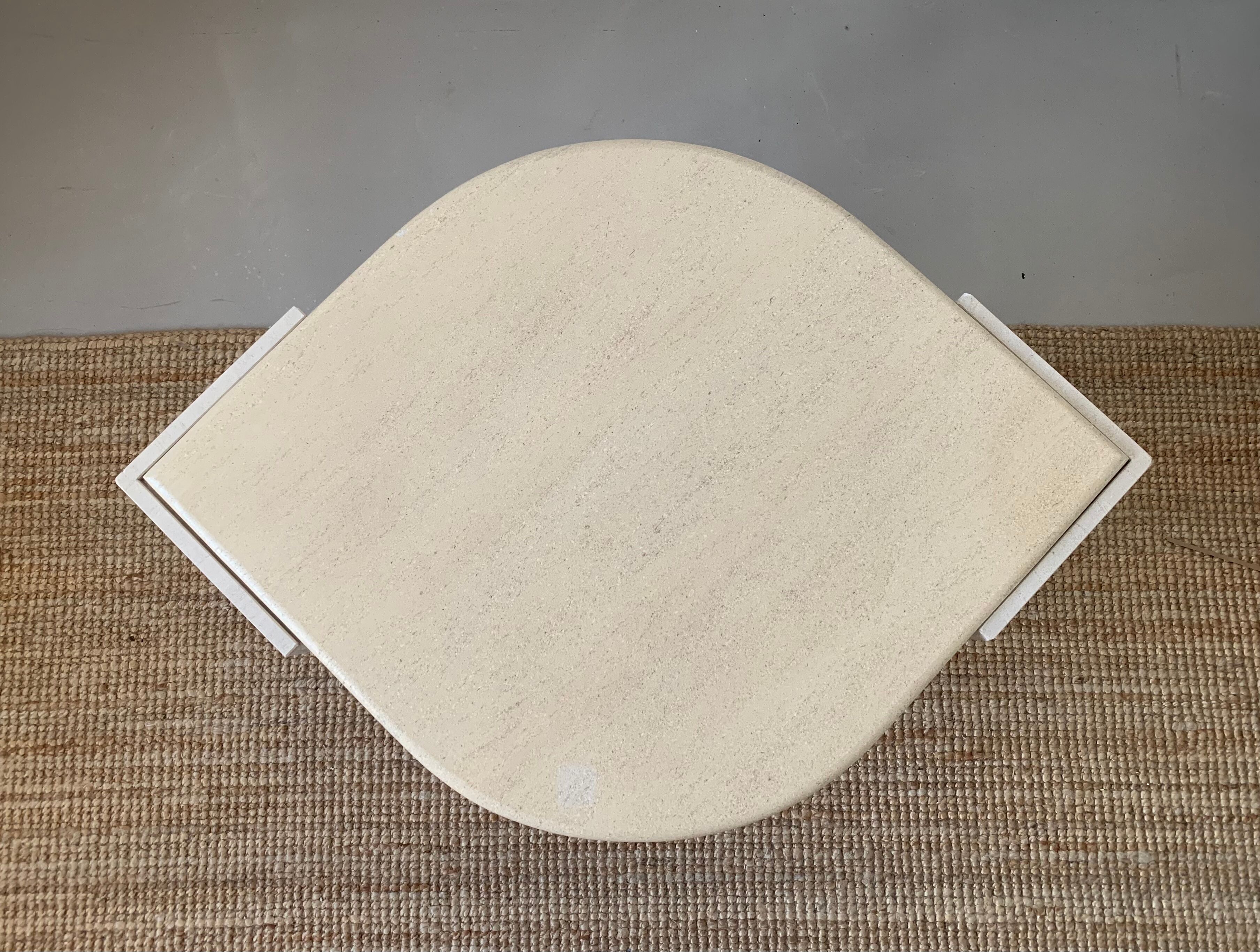 Table basse en travertin vintage