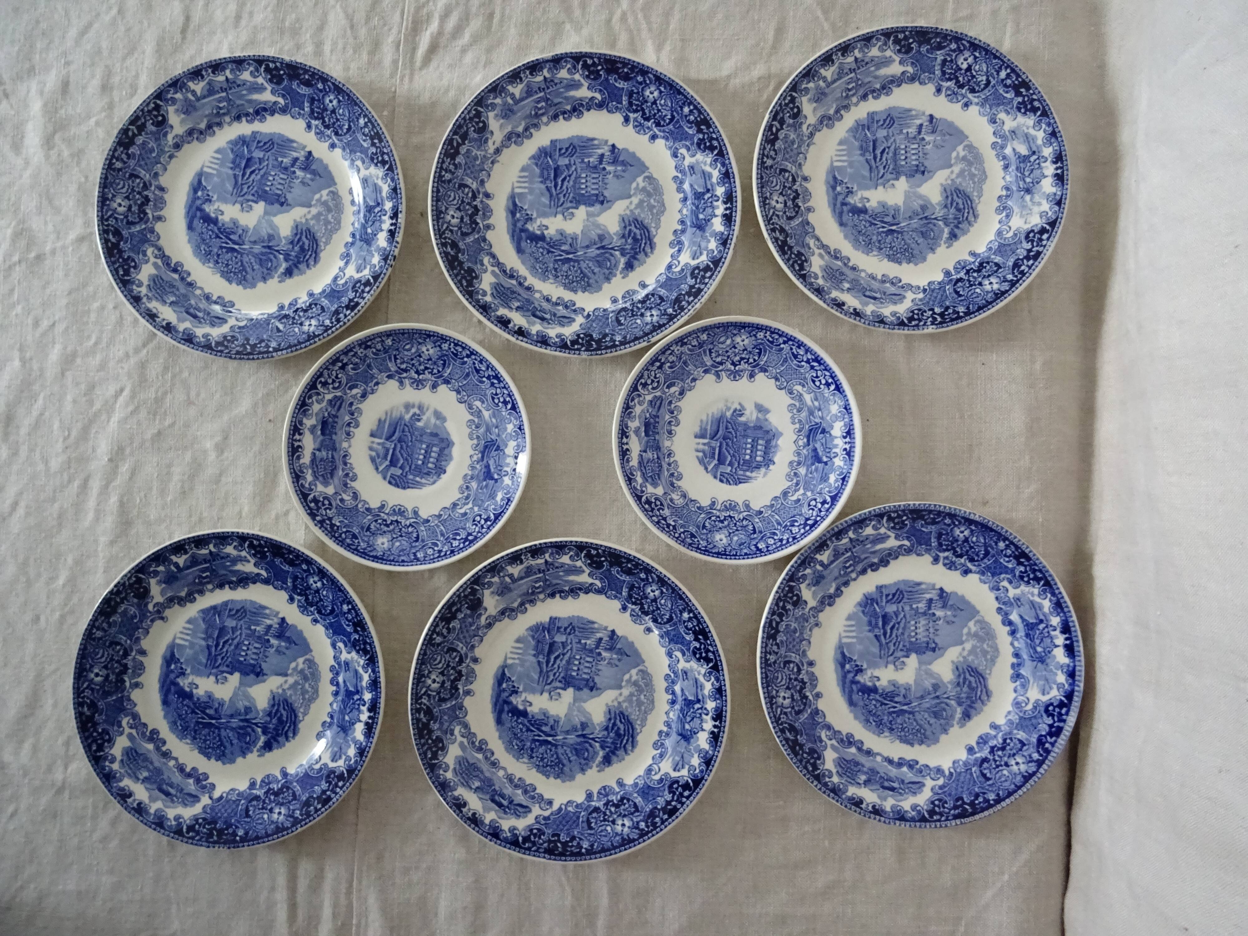 6 dessert plates and 2 blue cups P.Regout Maastricht Holland