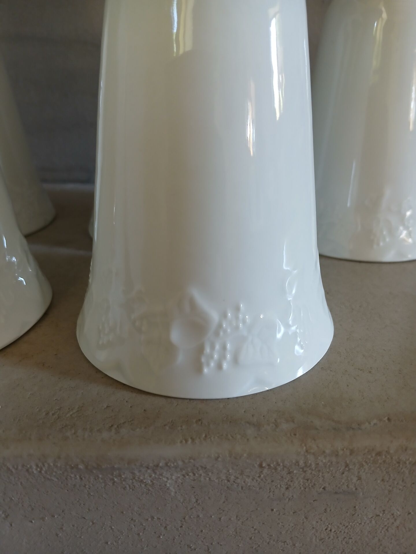 6 mazagrans/ mugs in white porcelain