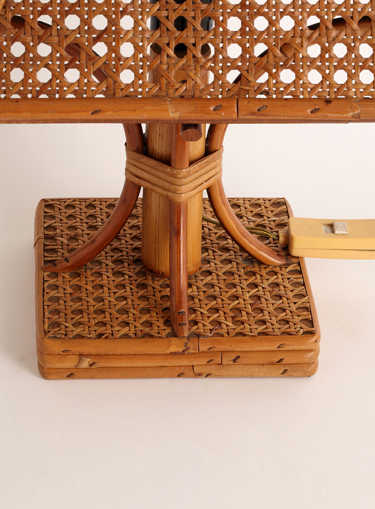 Pagoda lamp