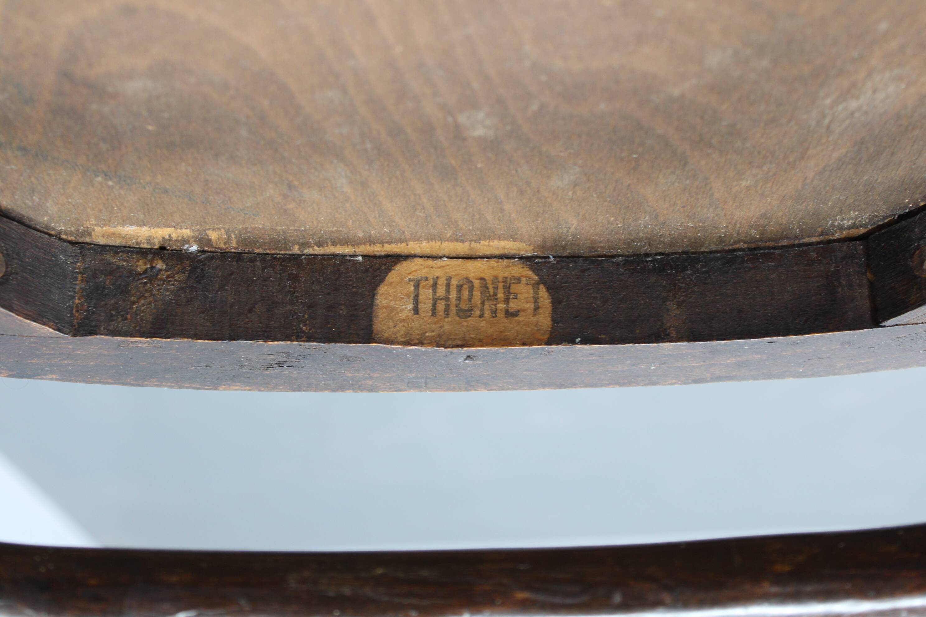 Pair of Thonet Art Nouveau bentwood chairs, Czechoslovakia, 1920s