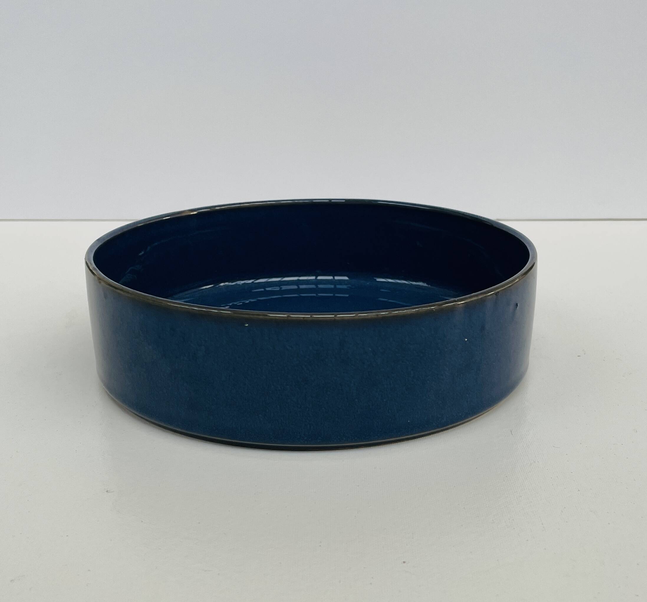 Deep petrol blue ceramic plate – minimalist centrepiece