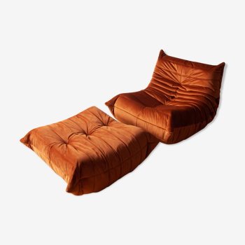 Togo armchair and footstool model designed by Michel Ducaroy 1973