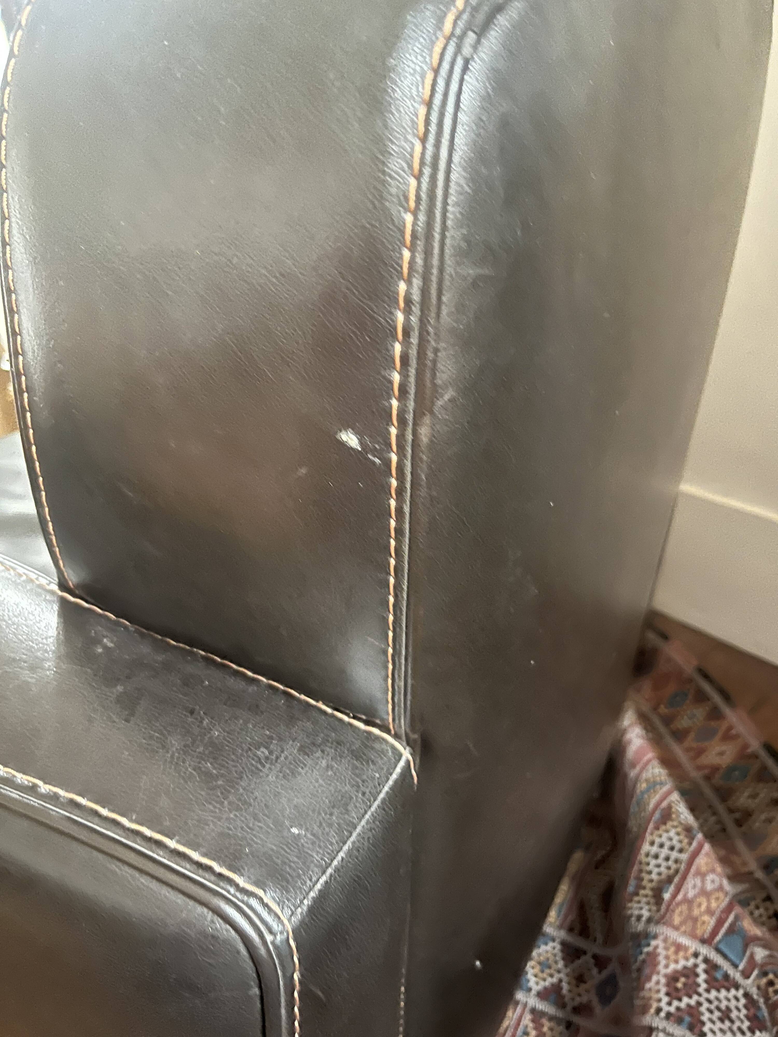 Club armchair in smooth Italian leather