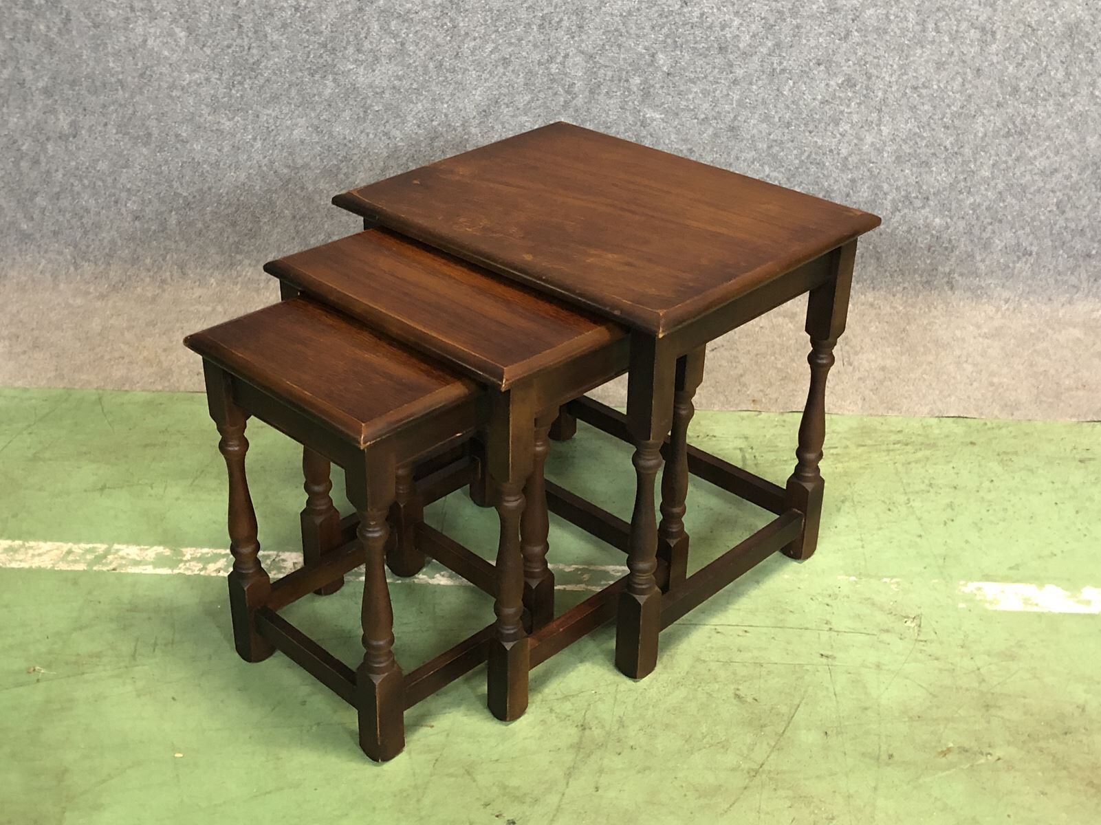 English mahogany table gigognes - 50s