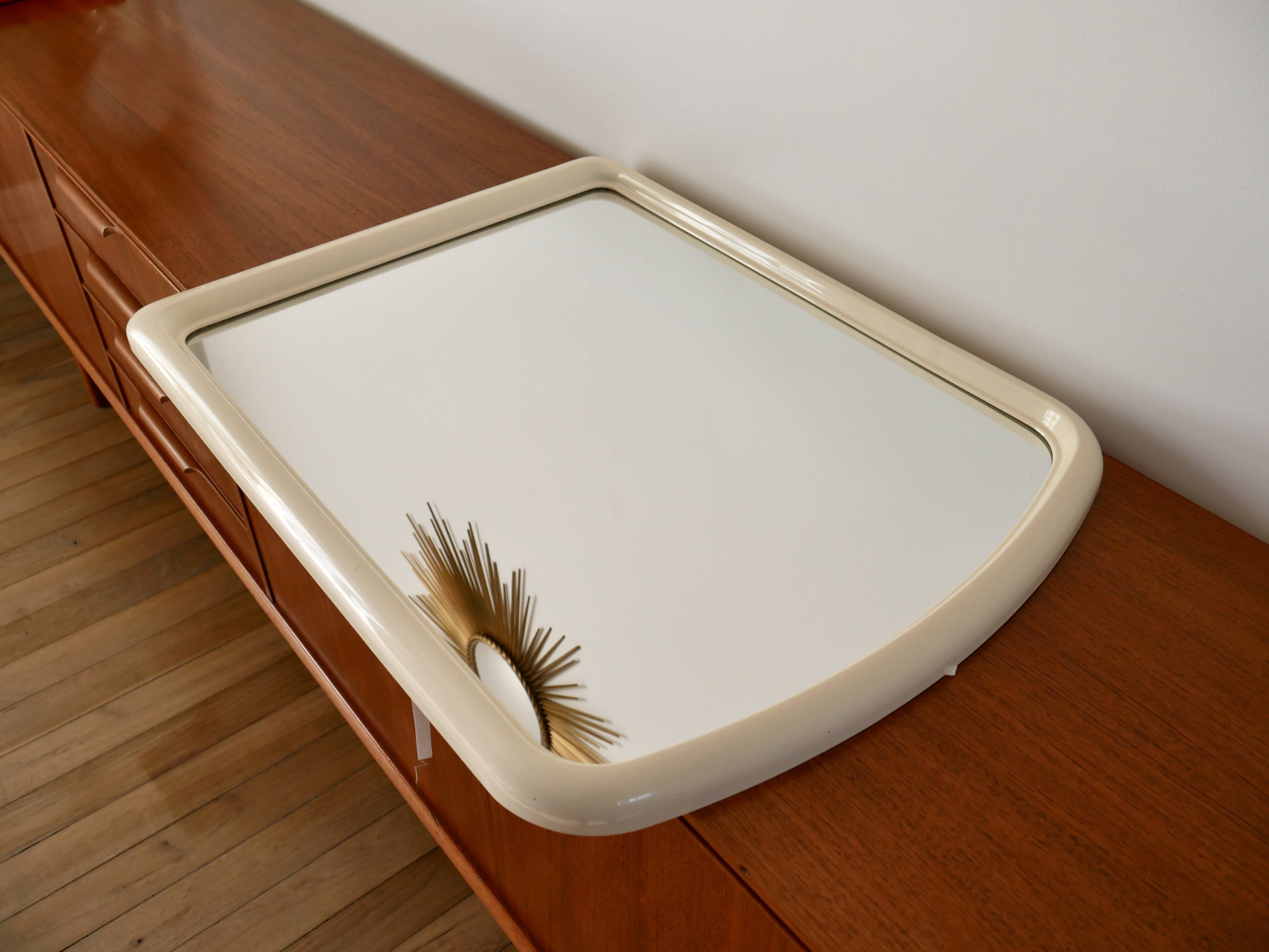Large white mirror in ecru white plastic, 1970s design