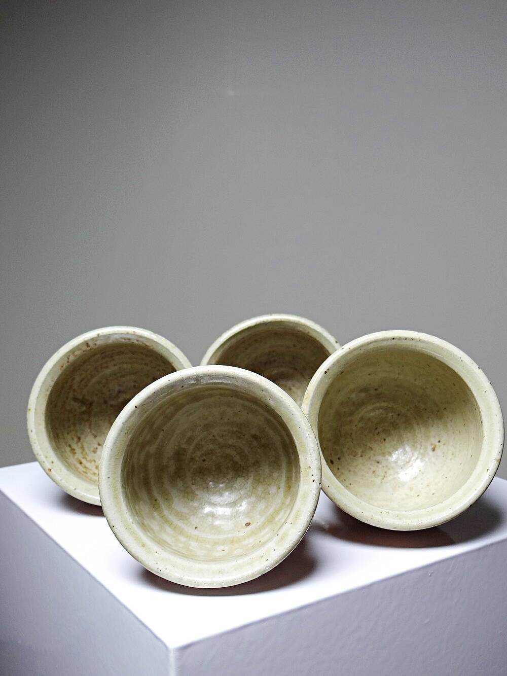 4 Tasses à thé grès style Japonais estampillés vintages