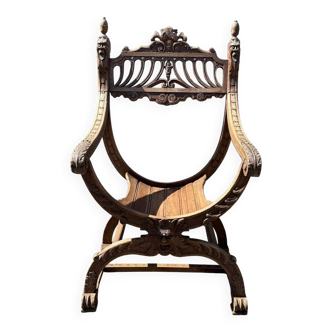 Antique Dagobert armchair in carved wood. Perfect condition.