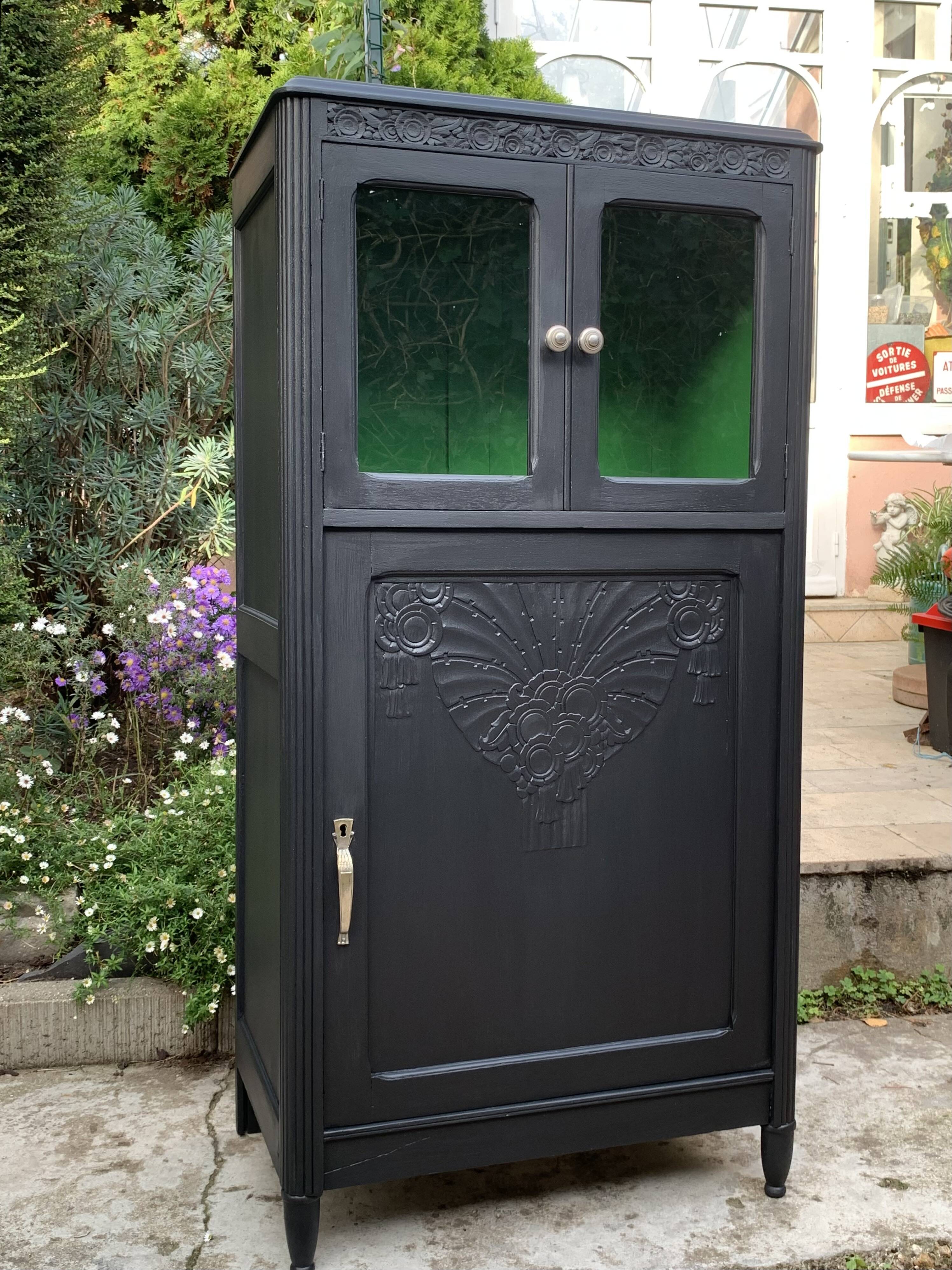 Parisian buffet with black glass front, Art Deco style, 1930