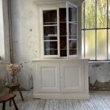 XL display case with white patina