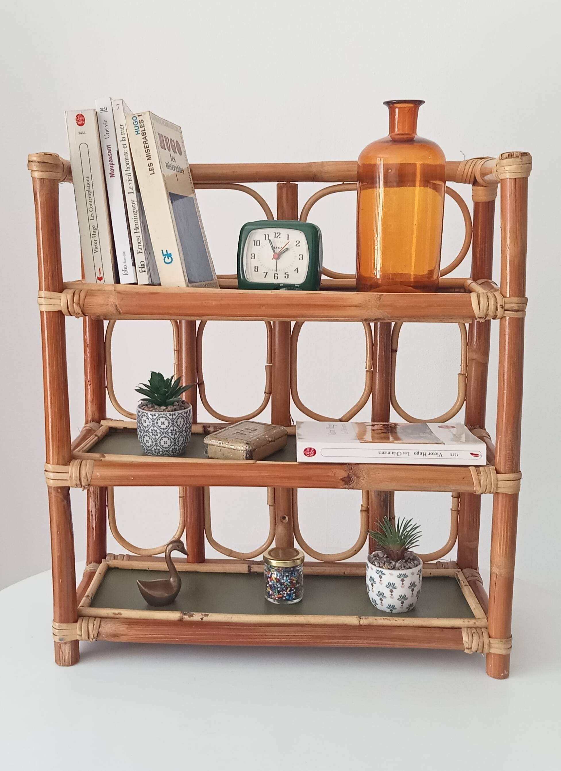 Vintage wall shelf in bamboo and rattan 70s/80s