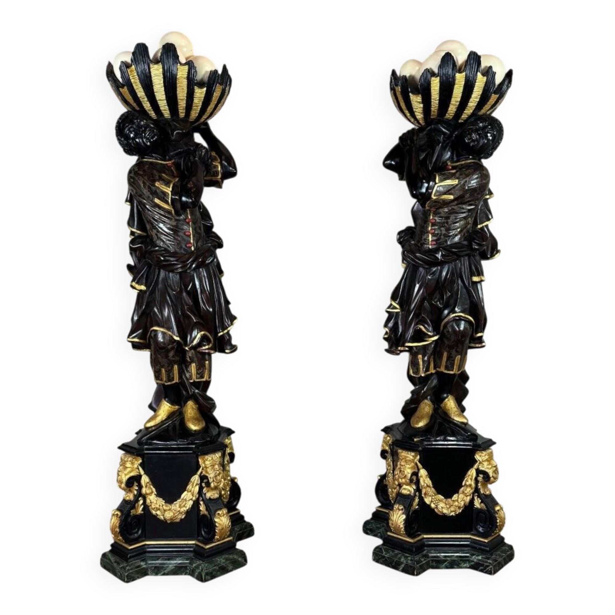 Pair of Moorish vasque holders, lacquered and gilded Venetian sculptures, circa 1880.
