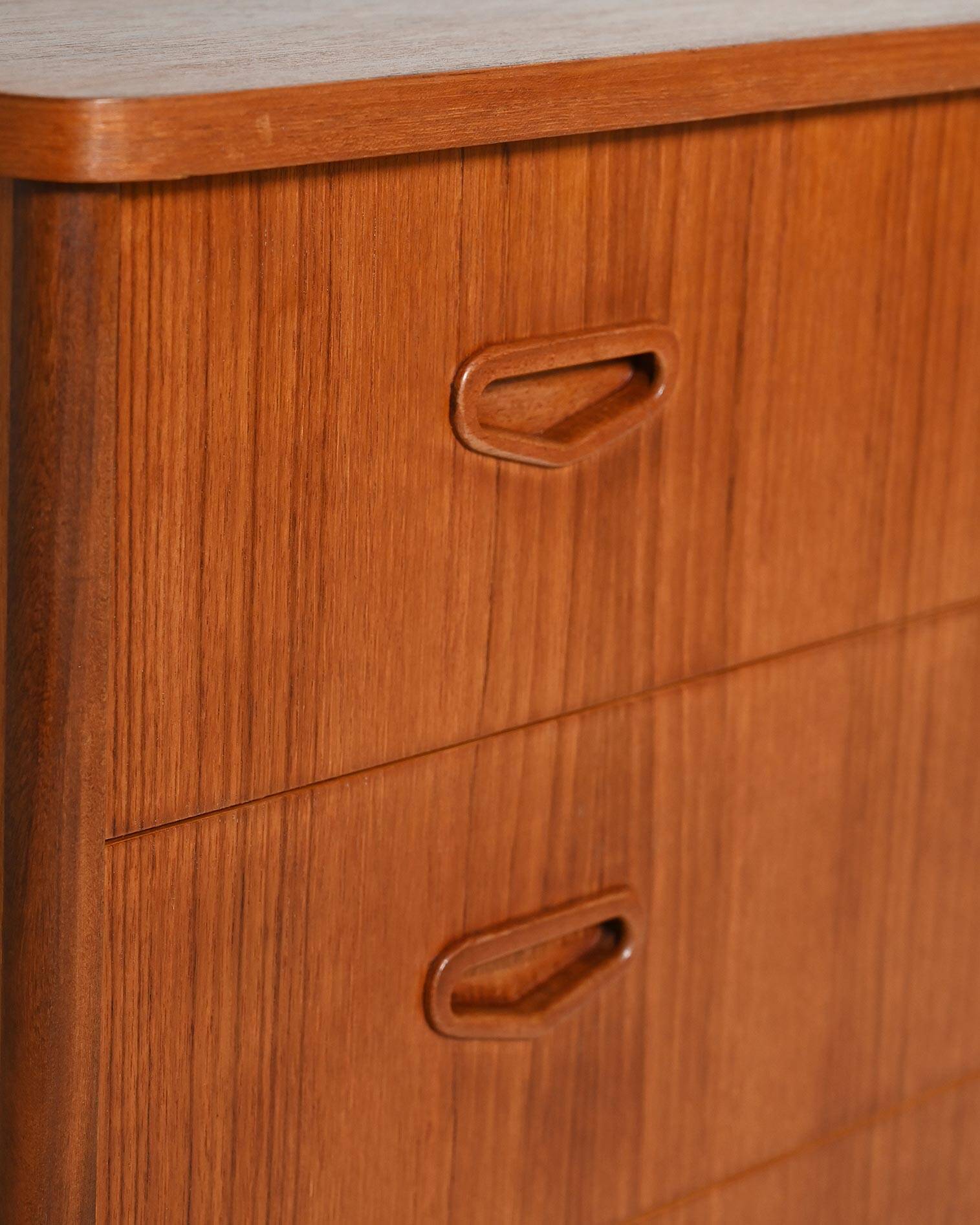 Commode en teck suédois, années 1950
