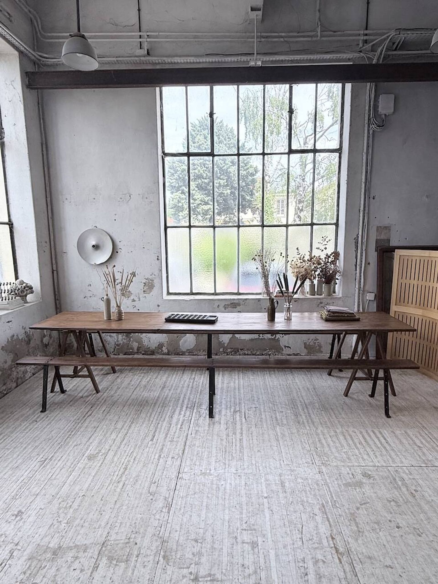 XXL trestle farm table 4m and its benches