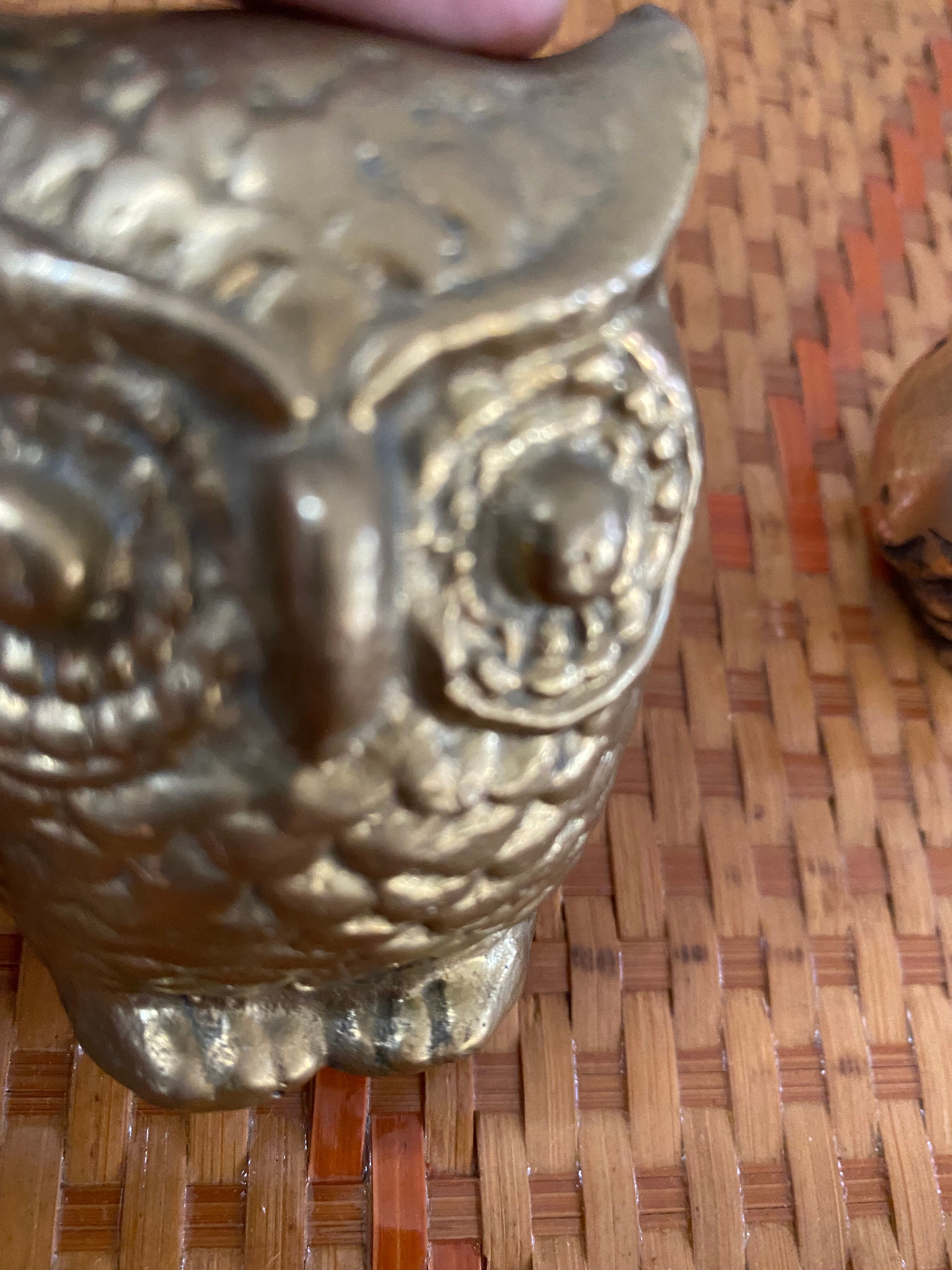2 brass owls