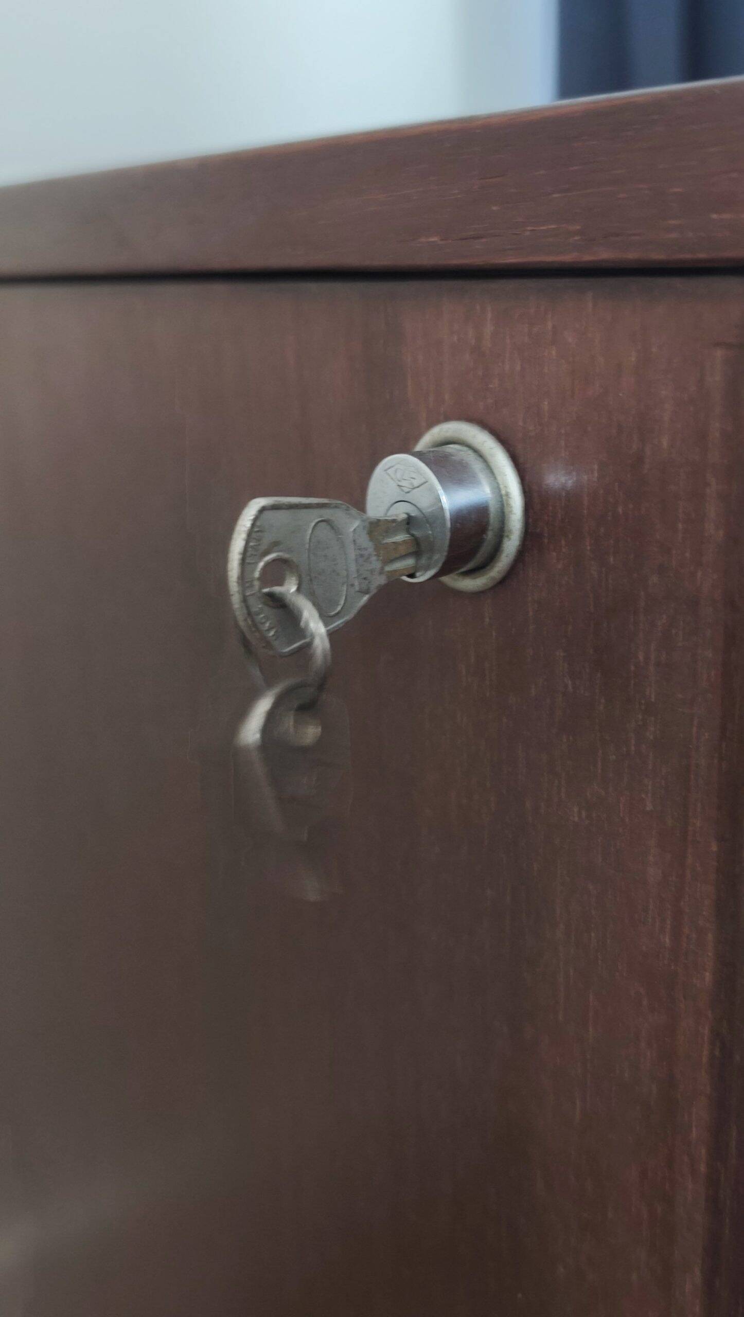 Reversible italian sideboard