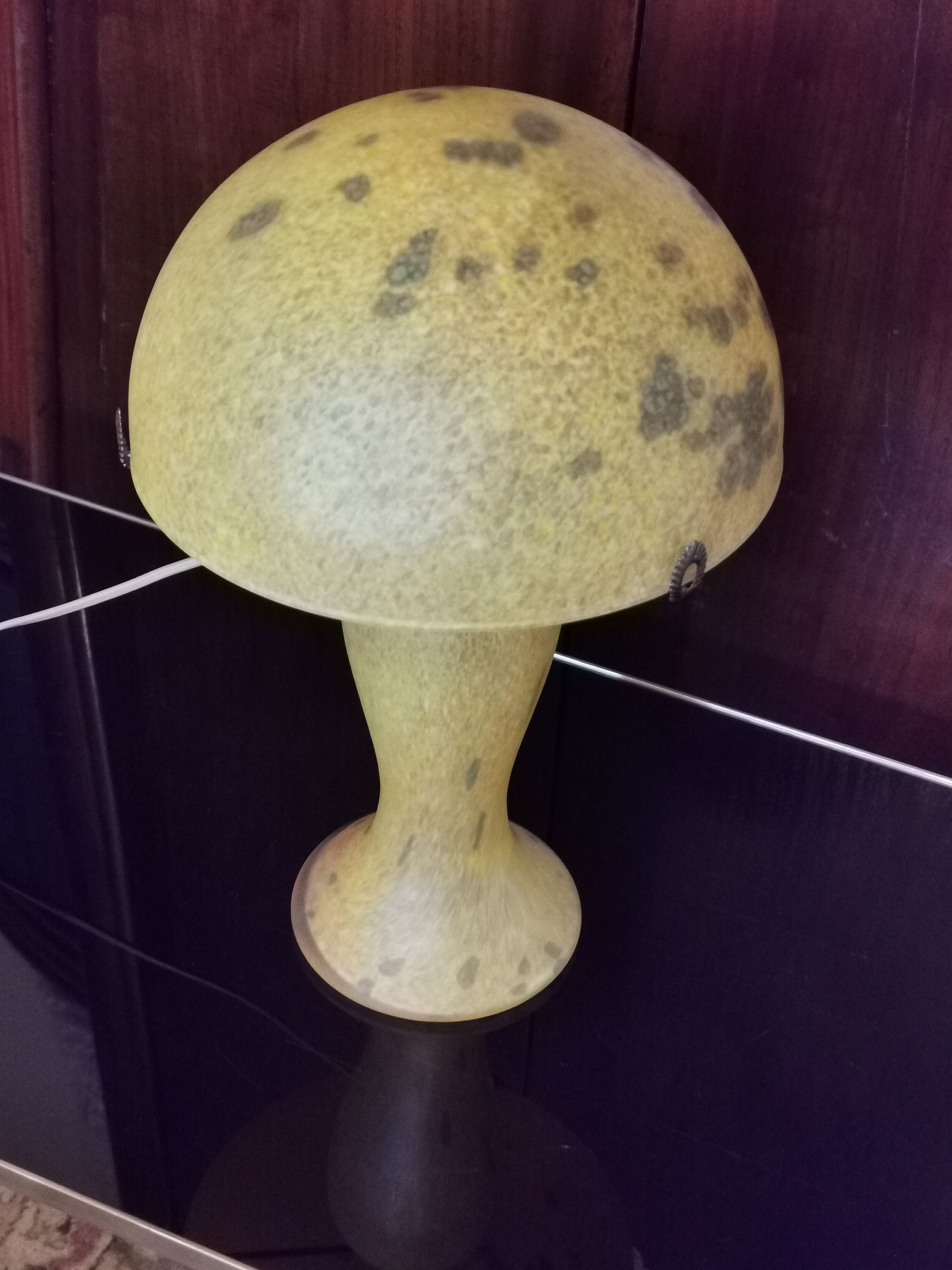 Lamp mushroom blown glass mouth