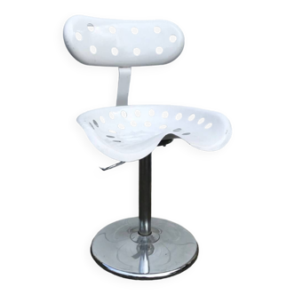 Mirima stool