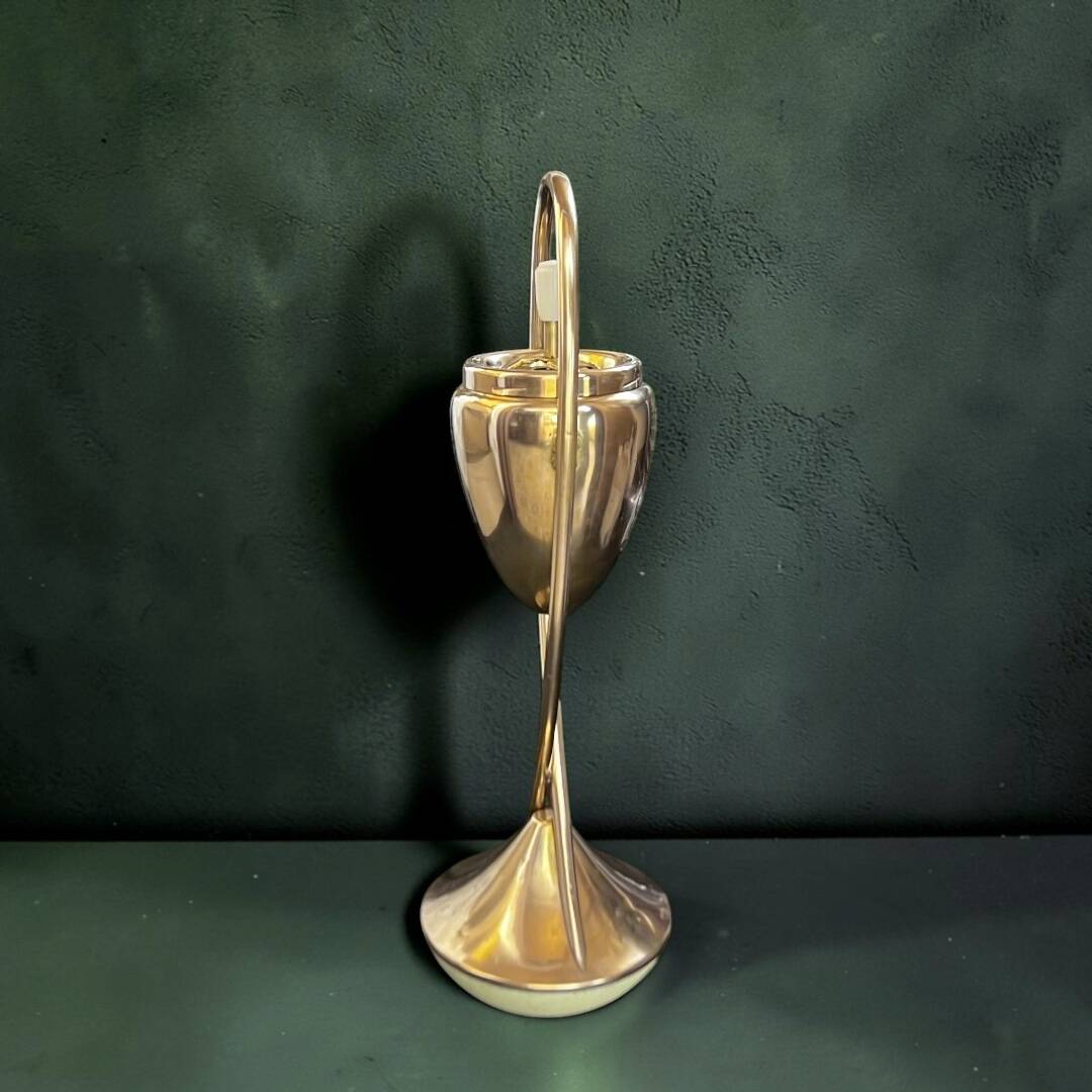 Space Age pivoting floor ashtray in anodised gold aluminium – Mettawa