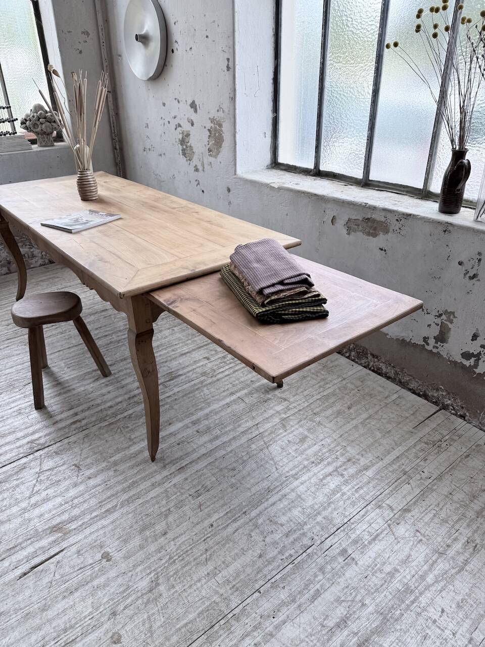 Farm table cherry wood with curved legs, 19th century.