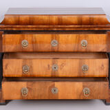 Commode en noyer Biedermeier Tchéquie années 1820