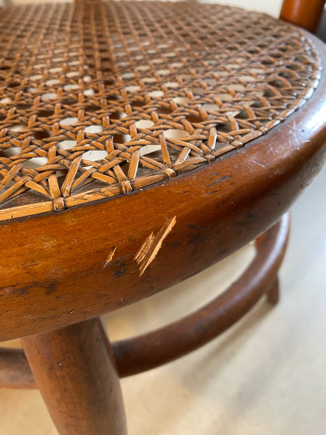 4 chaises bistrot Fischel en bois courbé et cannage