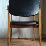 Large Scandinavian office armchair