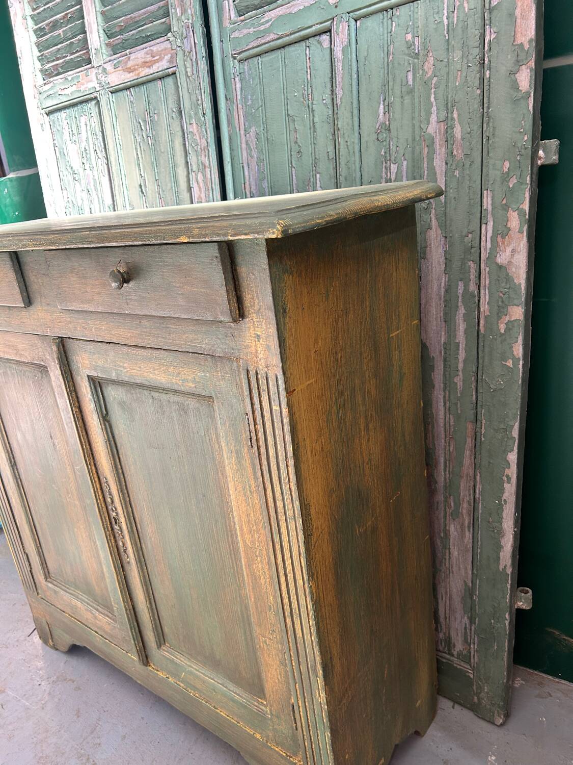 Buffet parisien fin XIXe
