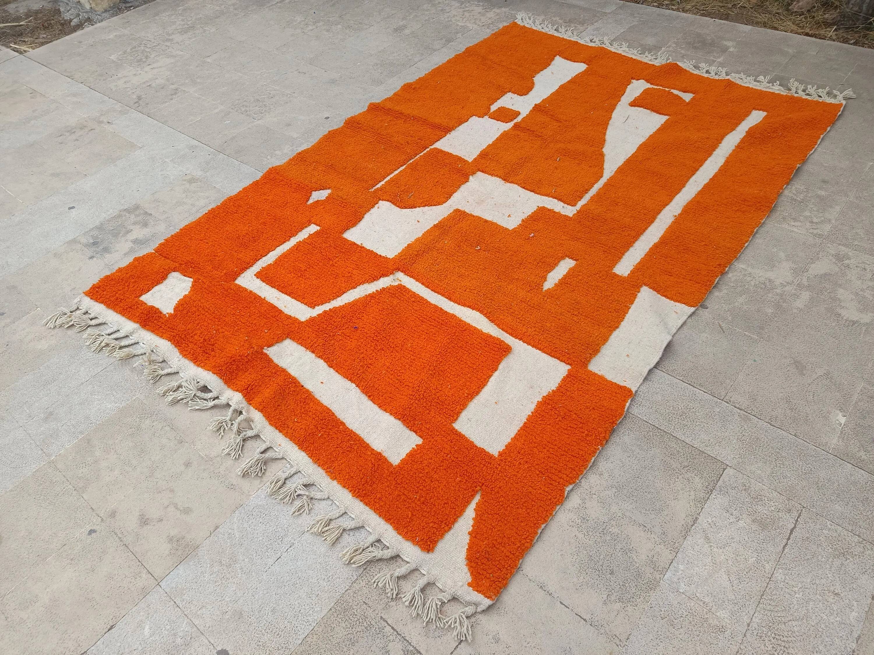 Handmade traditional carpet 250cm x 150cm Moroccan