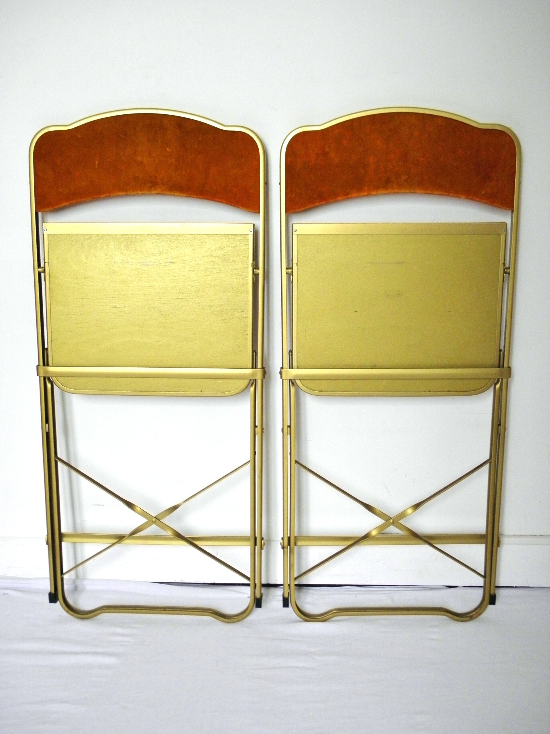 Folding chairs in gold metal and velvet
