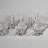 Set of six Art Deco style engraved crystal glasses on spherical feet
