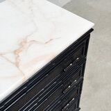 Meuble en rotin noir avec plateau en marbre