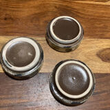 Lot of sandstone cups