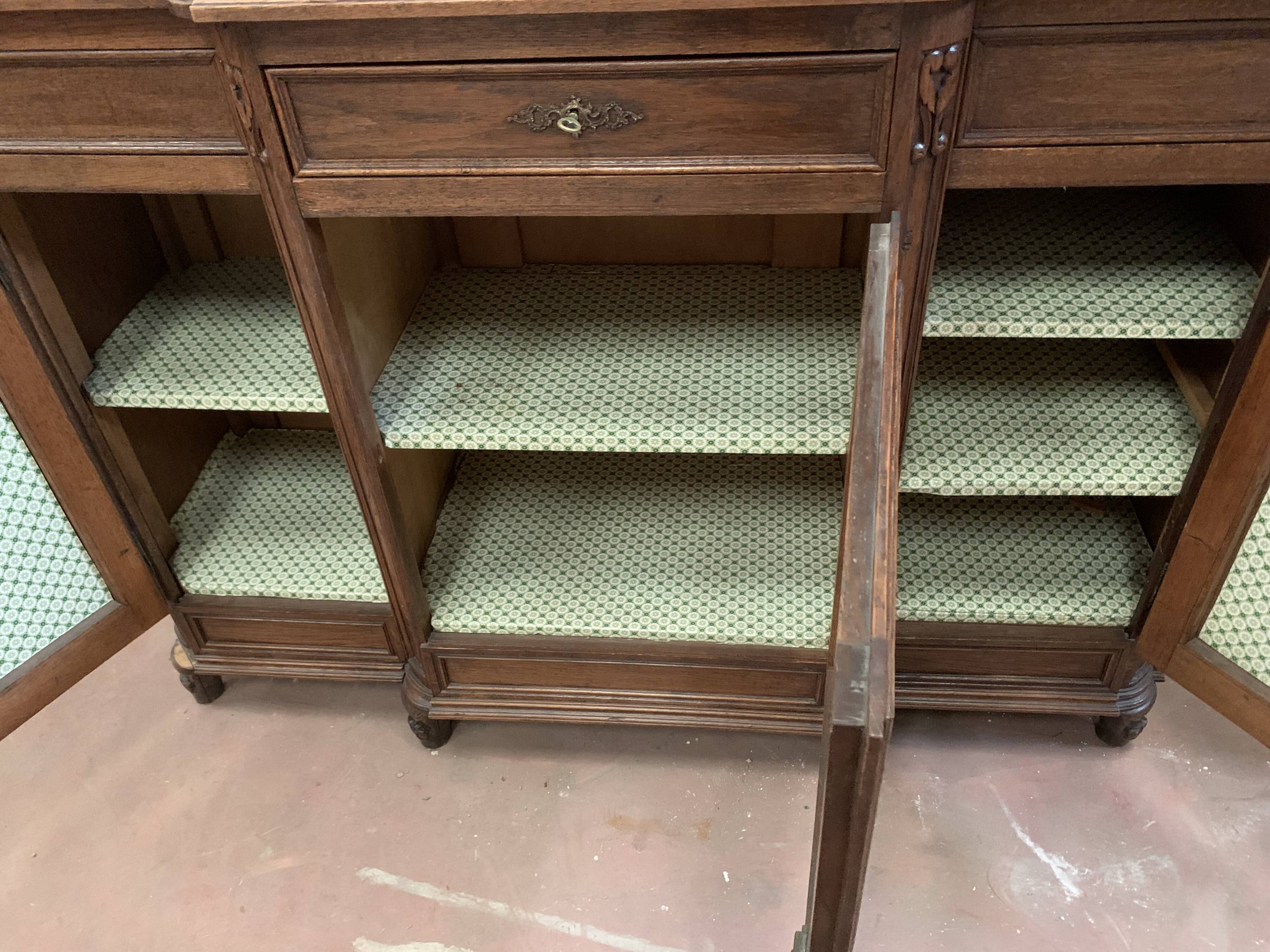 Buffet Liégeois in two bodies Chene massive patinated XX century