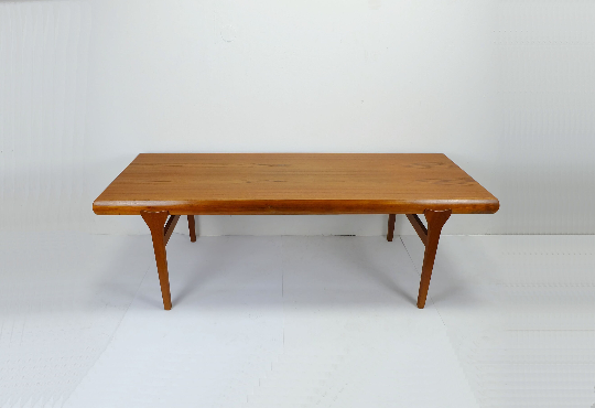Mid century coffee table Johannes Andersen, Silkeborg