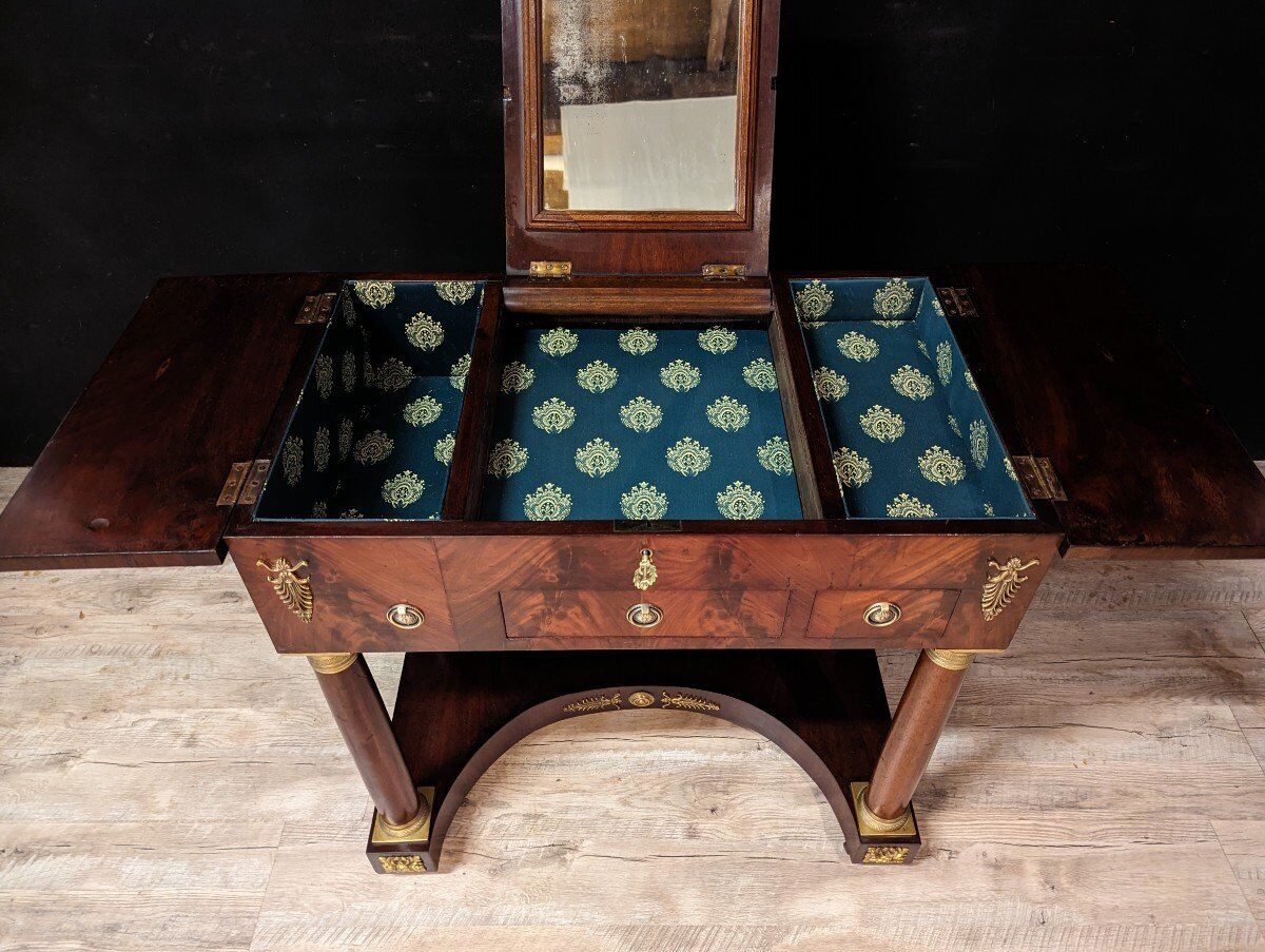 Empire Mahogany period powder