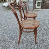 Pair of Thonet bistro chairs in bent wood no. 14