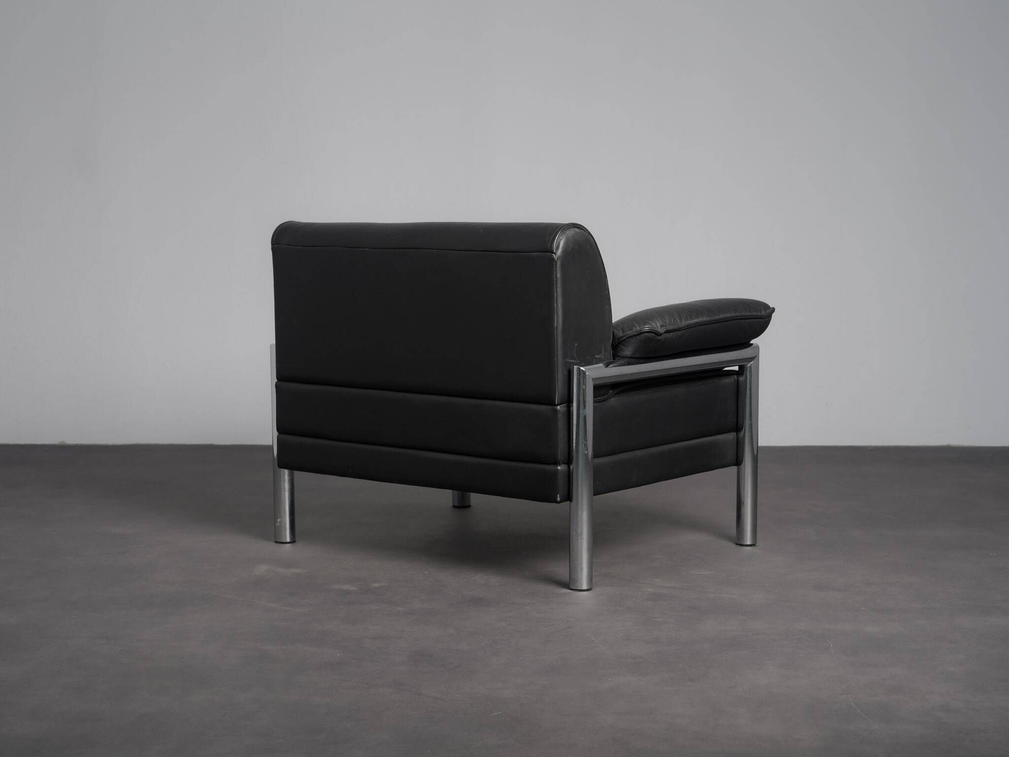 Fauteuil en cuir et chrome, Italie, années 1990