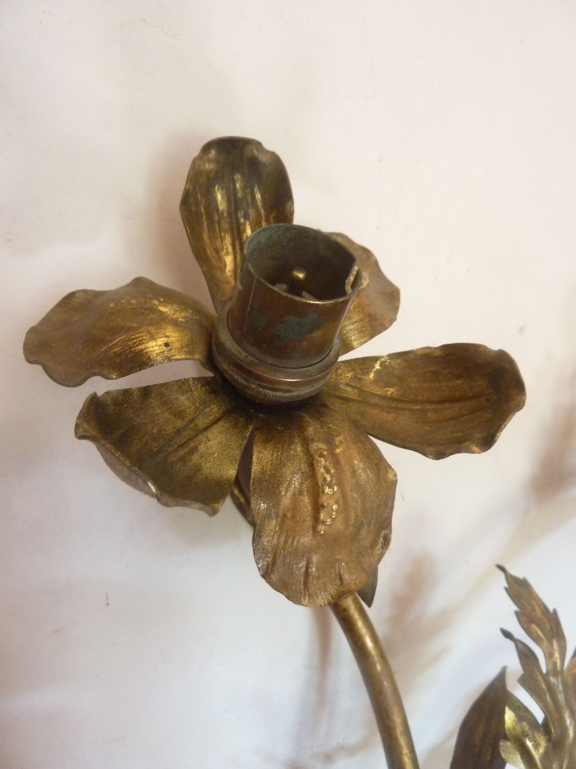 Gilded brass flower wall light
