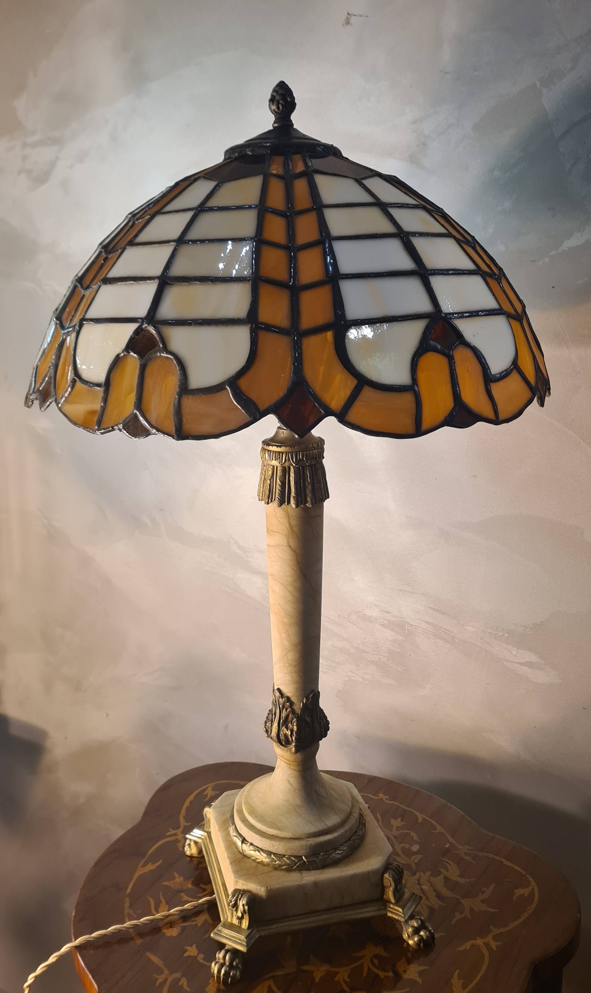 Empire lamp in bronze and marble, large size 70x43, 6kg, and a superb lampshade.