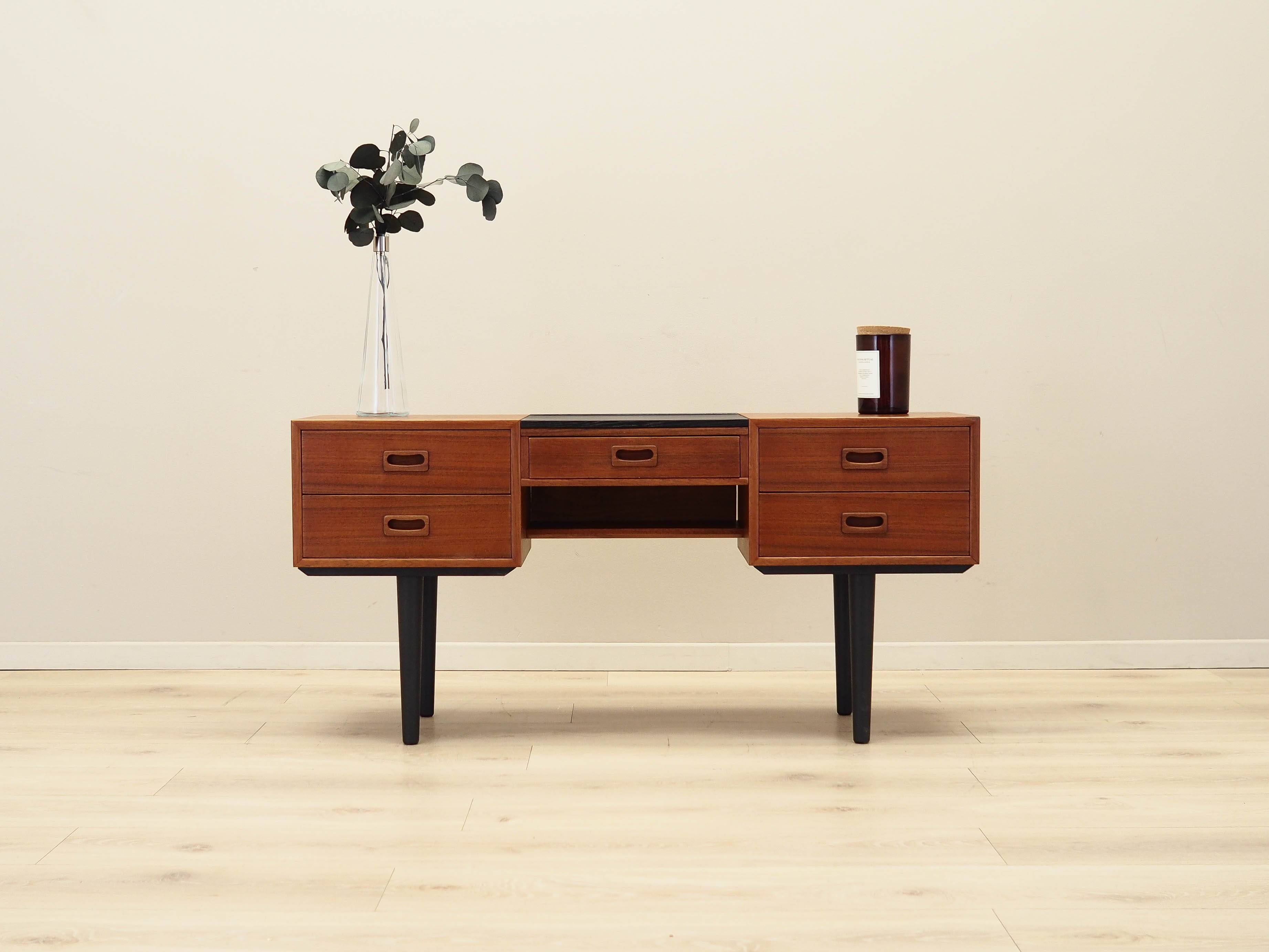 Coiffeuse en teck, design danois, années 1970, production : Danemark