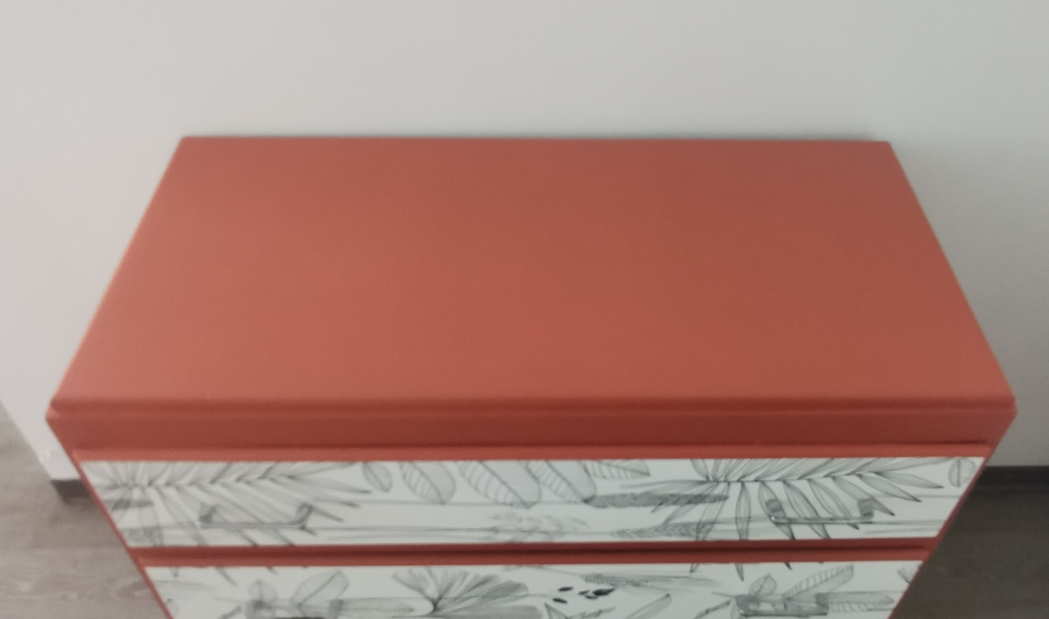 Vintage chest of drawers