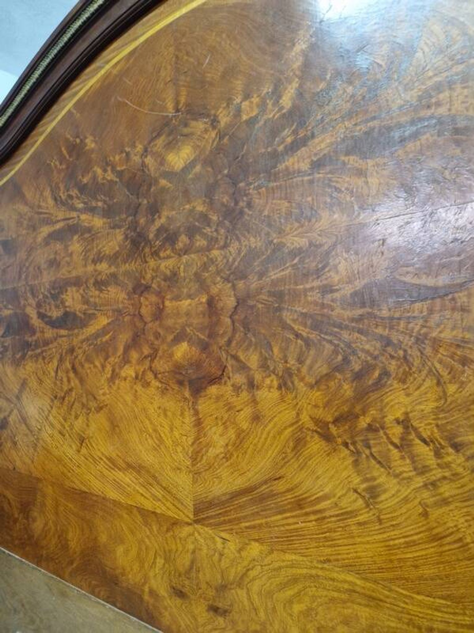François Linke (1855-1943), marquetry veneered wooden bed in Louis XVI style