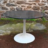Table basse ronde a pied tulipe des années 70