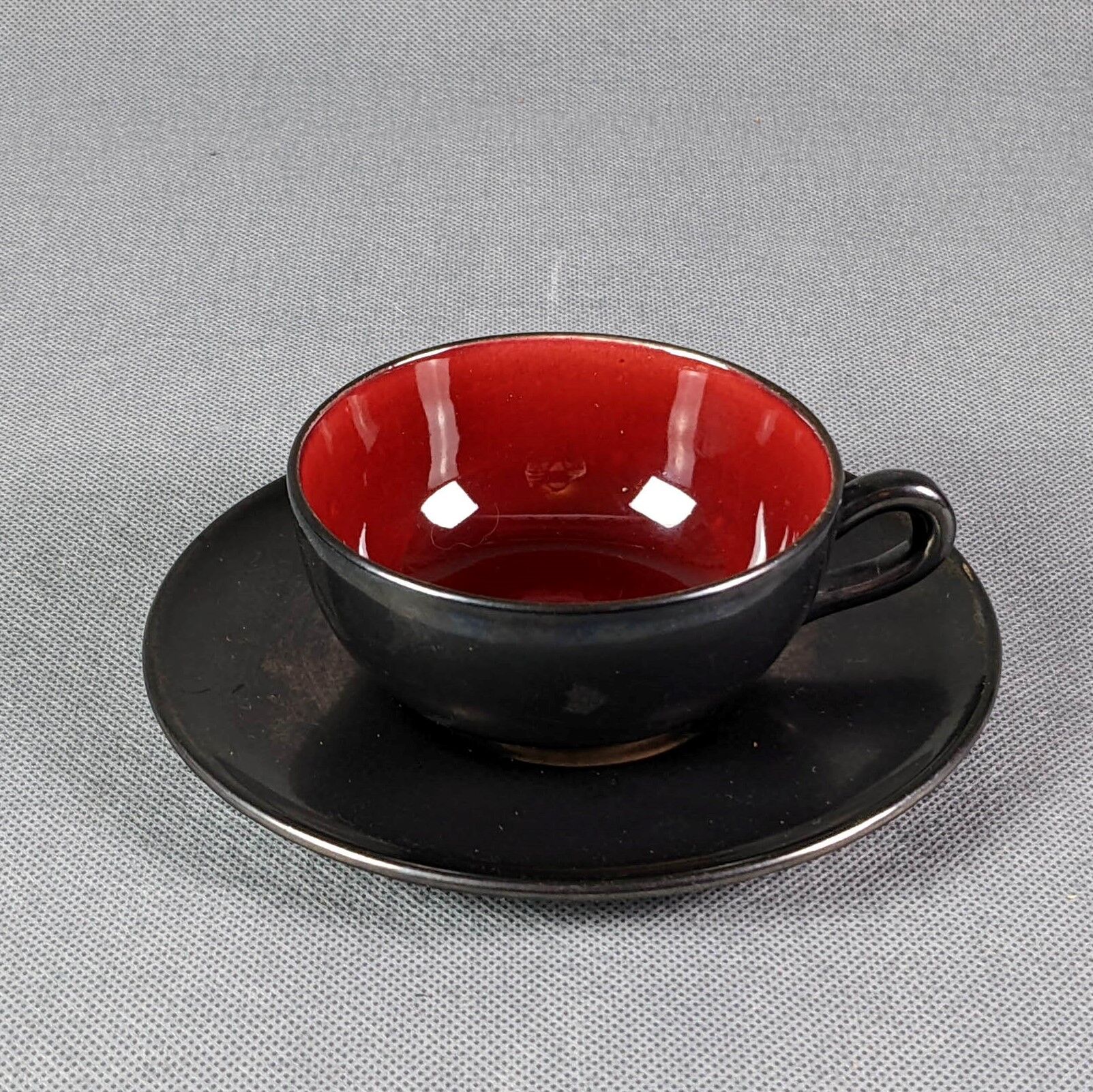 Service of 6 cups and saucers in two-tone ceramic - Faience Saint Clément